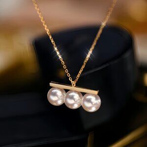 New 18k Yellow Gold Multiple Pearl Necklace Pendant